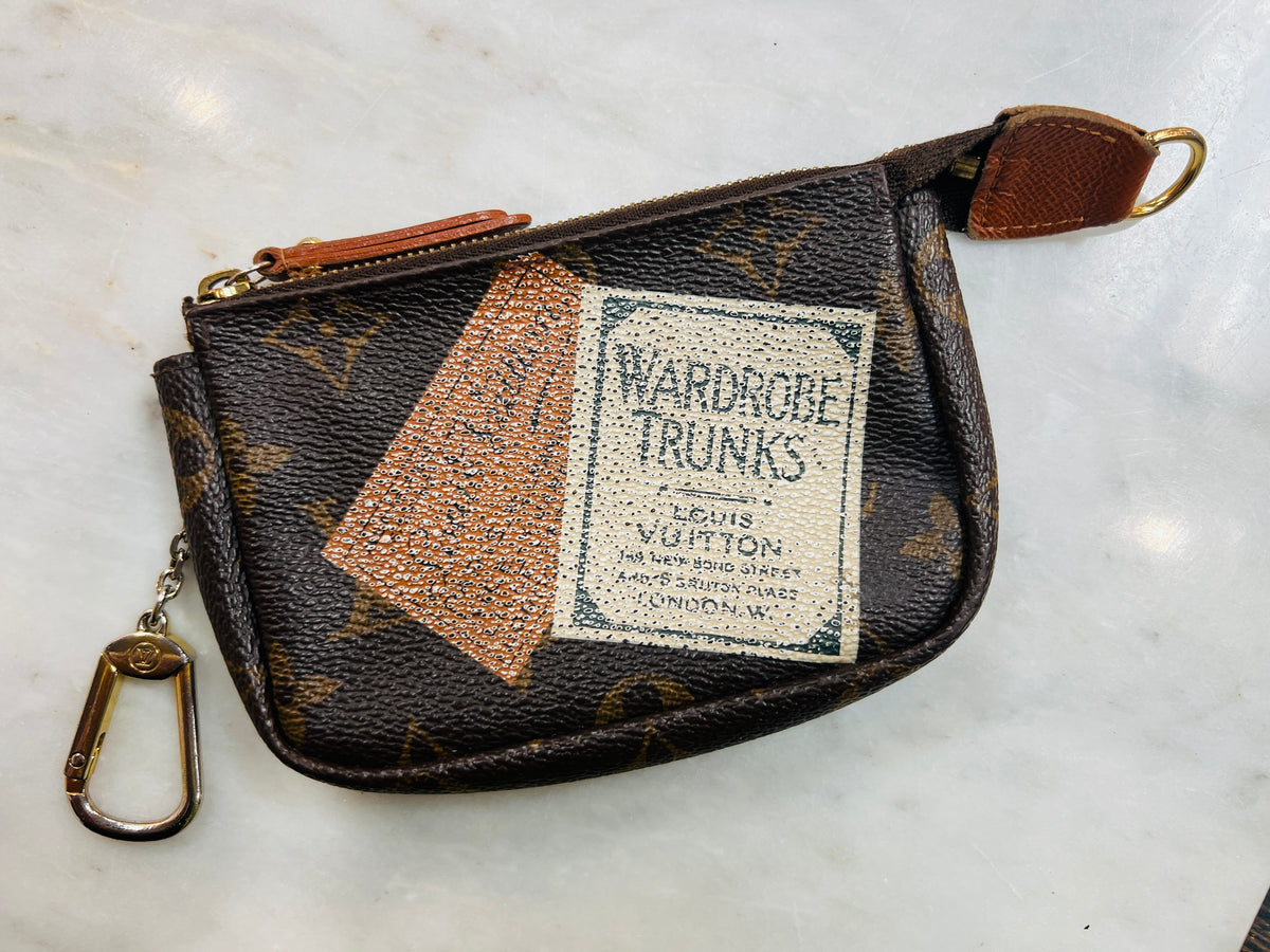 Authentic Louis Vuitton Monogram Key Pouch – Relics to Rhinestones