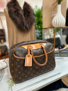 Louis Vuitton, Bags, Authentic Louis Vuitton Handbag
