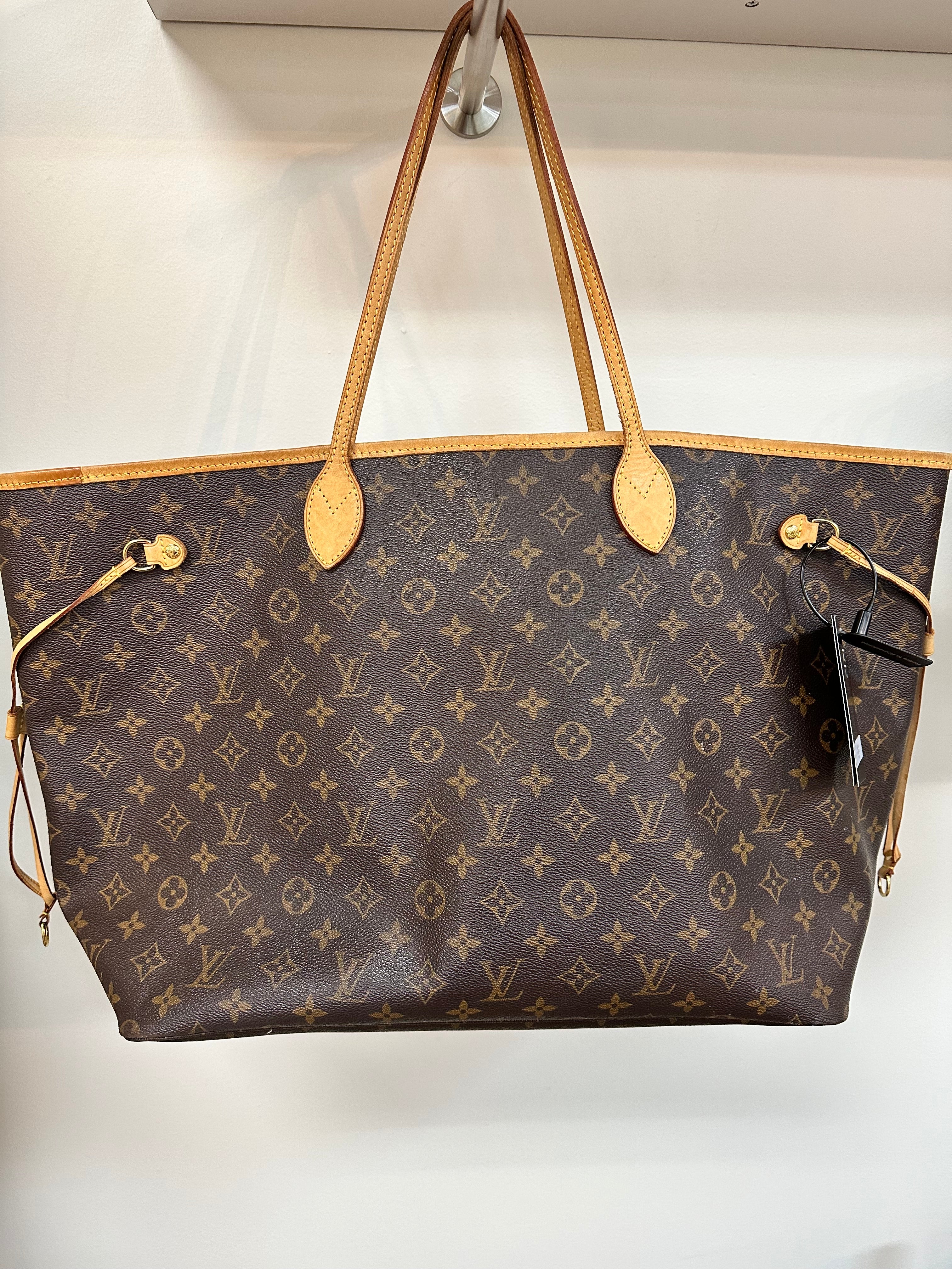 authentic louis vuitton Neverfull GM - clothing & accessories - by