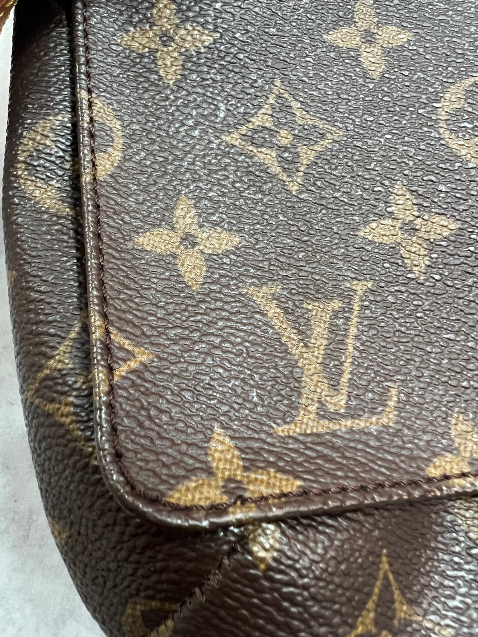 Musette tango cloth handbag Louis Vuitton Brown in Cloth - 26681755
