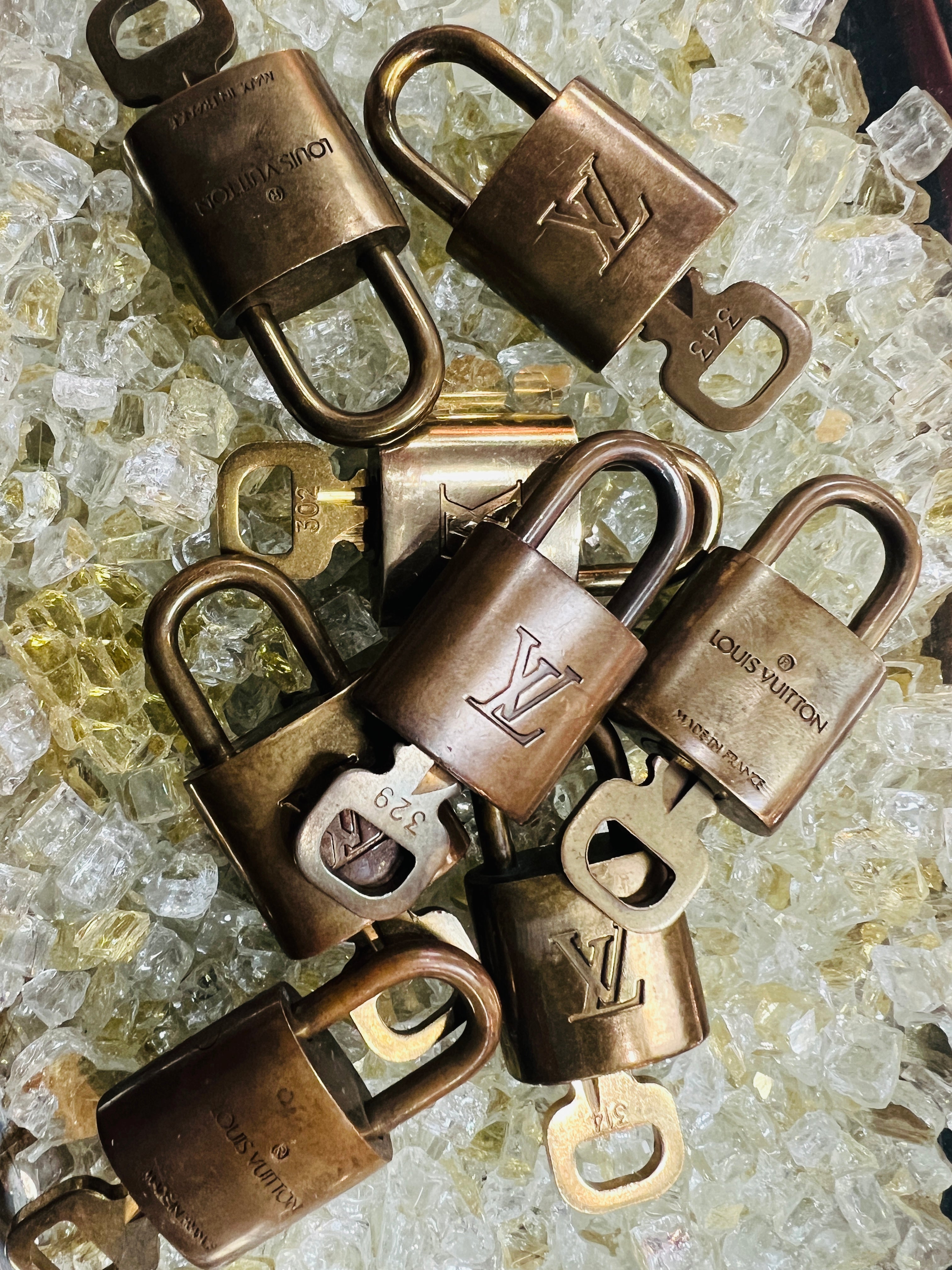 Sold at Auction: Louis Vuitton, LOUIS VUITTON PadLock Lock Key Brass Gold  Authentic Number Random Bag Accessory