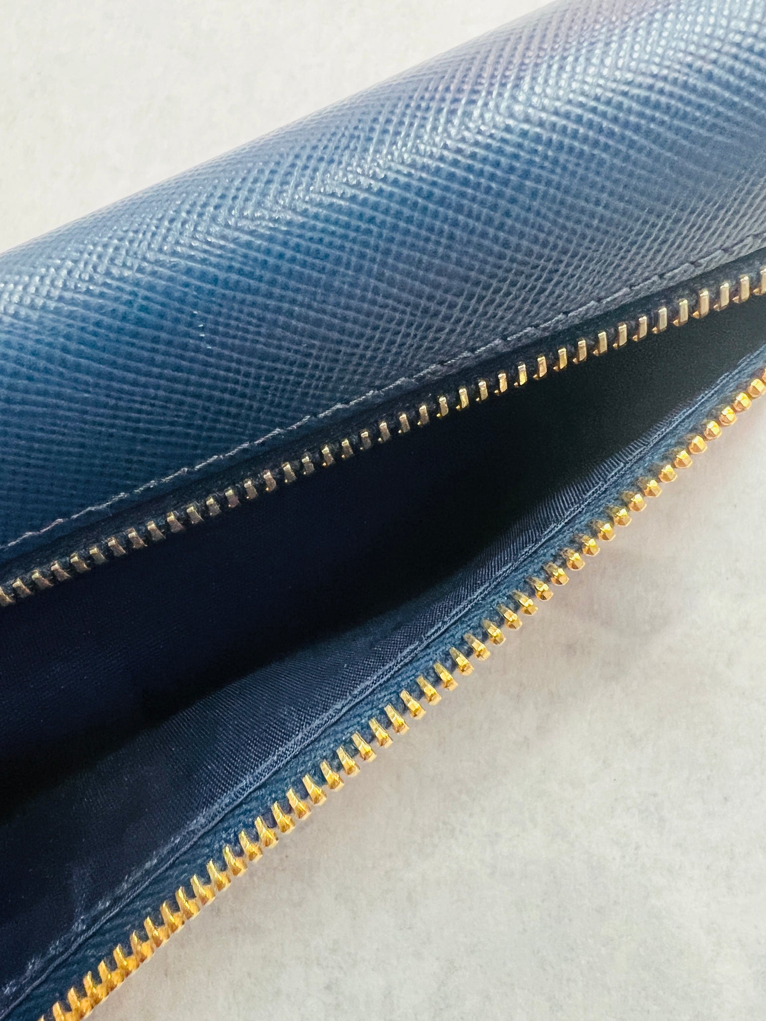 Prada saffiano Blue Ostrich leather ref.762667 - Joli Closet