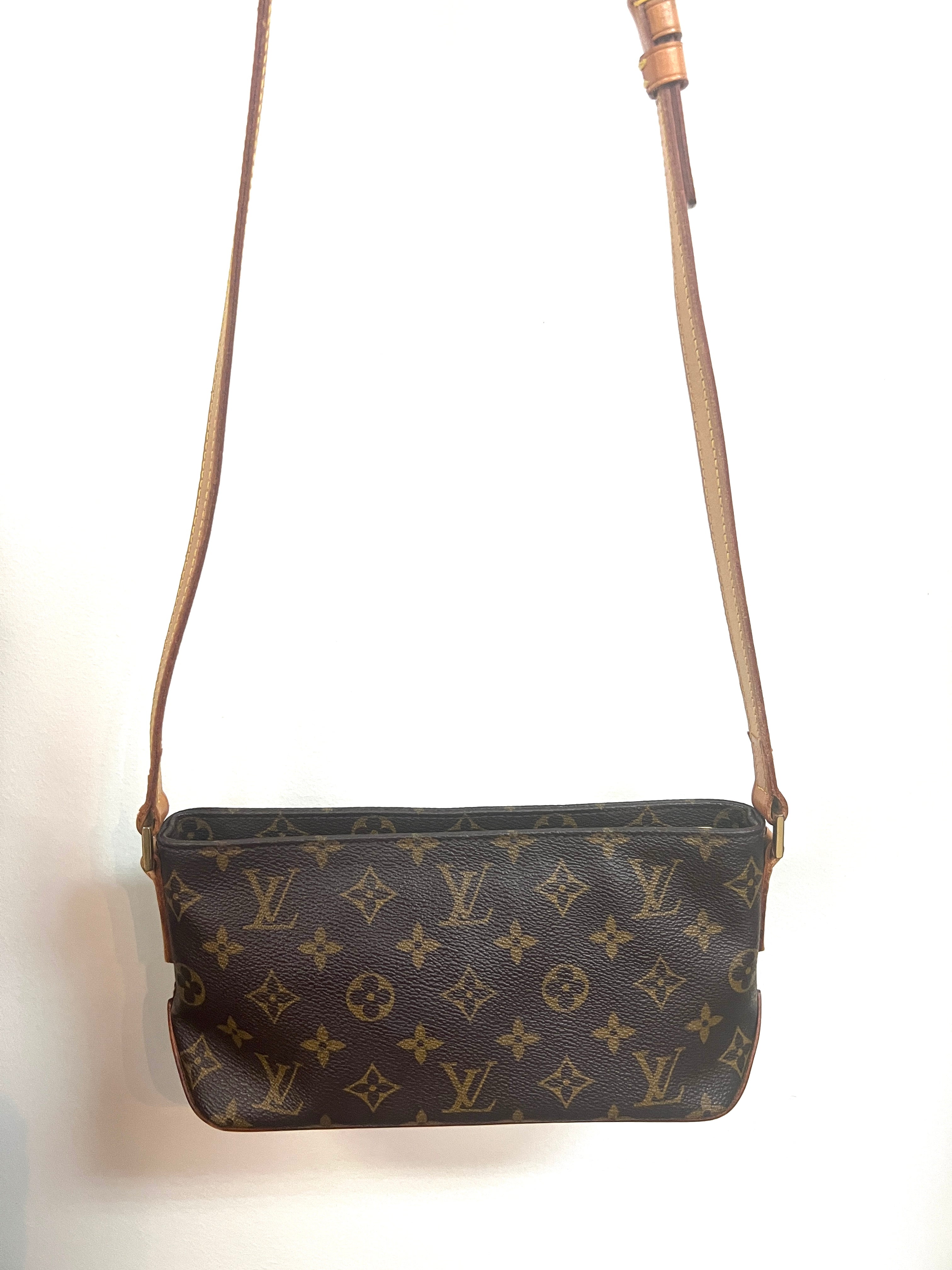 Louis Vuitton Trotteur Monogram Crossbody Purse Shoulder Bag Messenger Small  LV