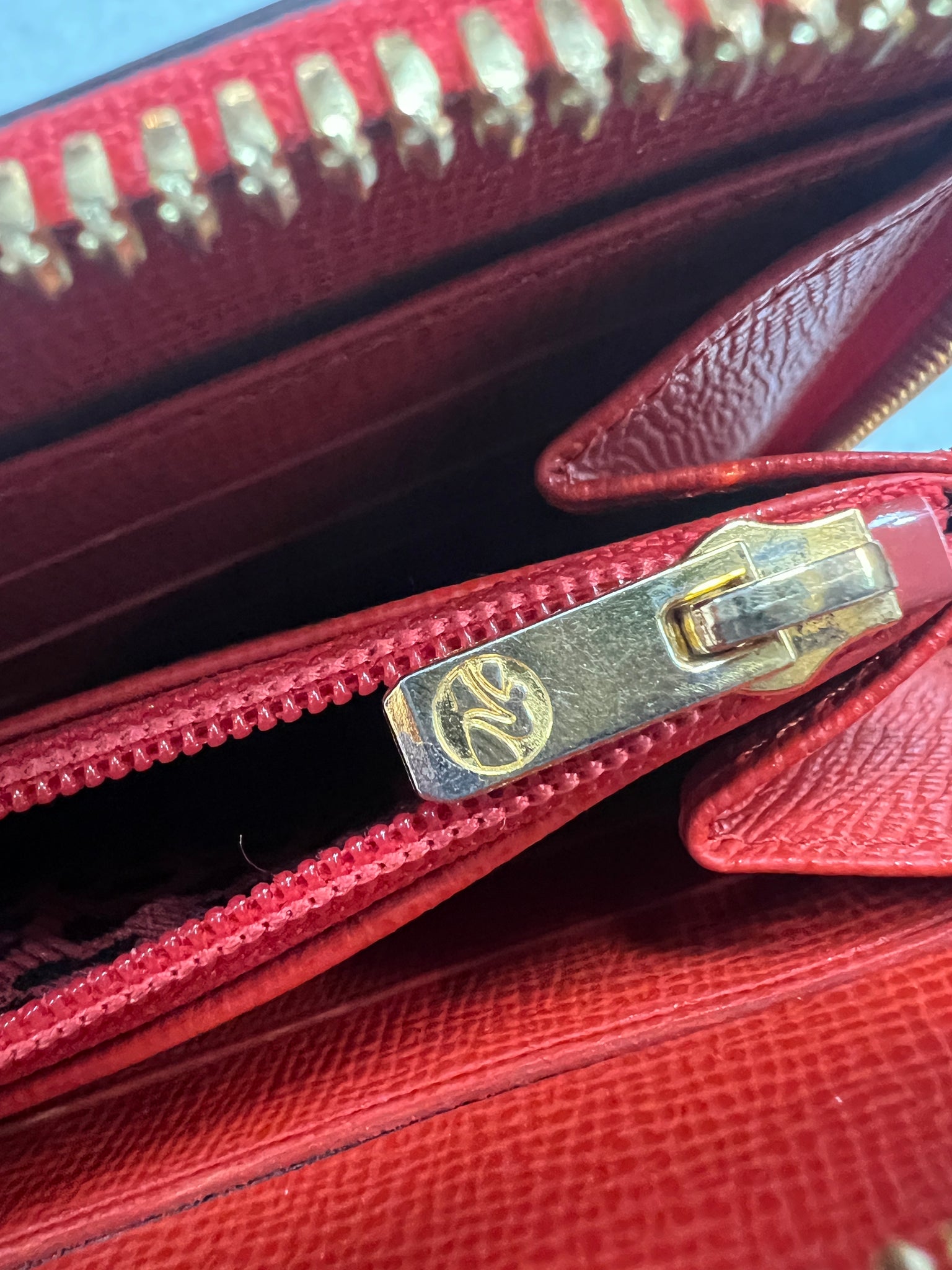 Louis Vuitton Womens Zip Around Portefeuille Comete Clutch Wallet