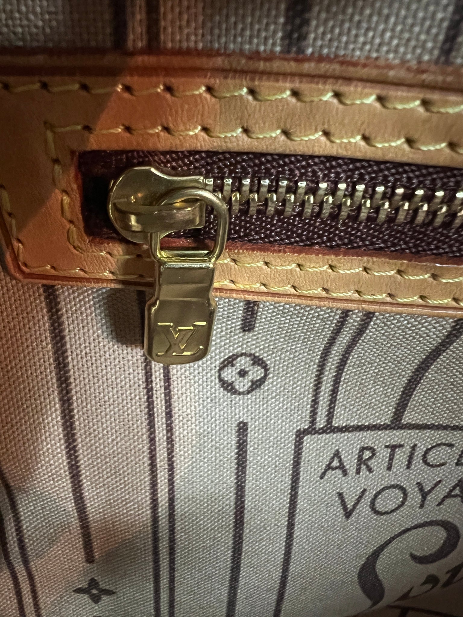 Authentic Louis Vuitton Neverfull Damier Azur MM – Relics to Rhinestones